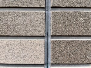 シーリングが劣化した外壁